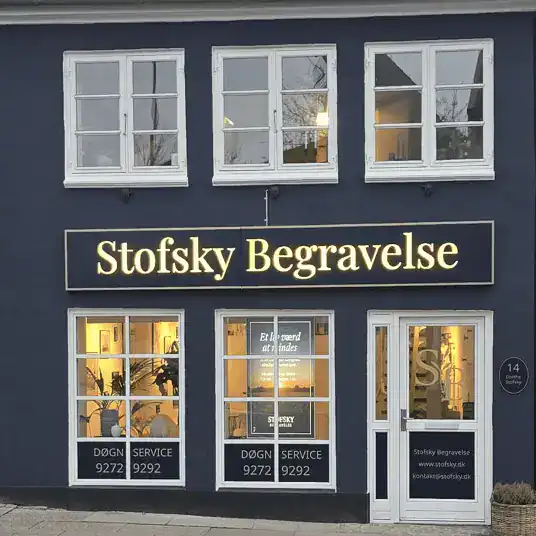 Stofsky Begravelse i dag